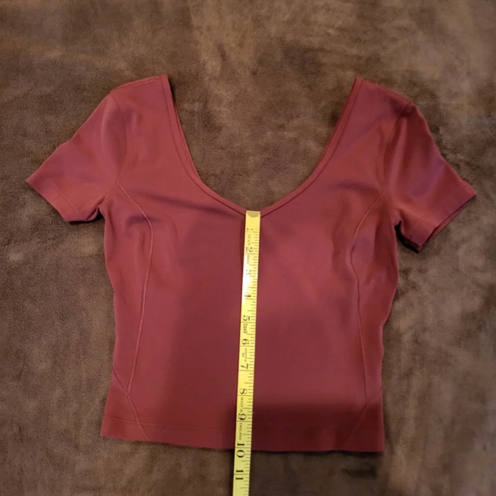 Lululemon Align Tee Smokey Red Maroon Size 4 - Picture 2 of 3